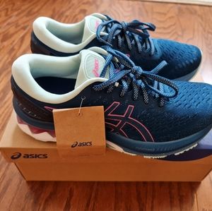NWT ASICS Gel Kayano 27 size 8.5